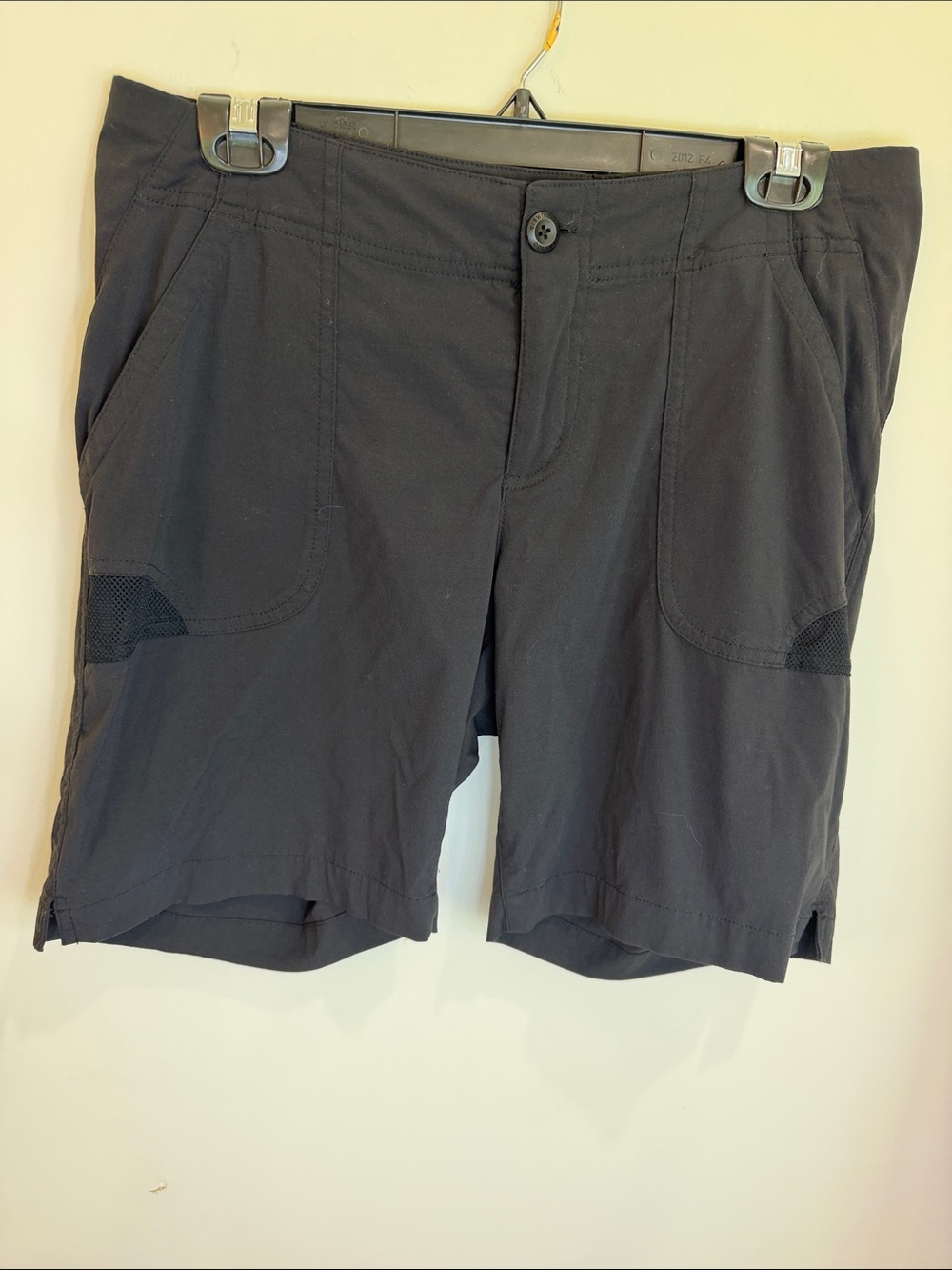 Columbia Sportswear Company Women's Black Active Bermuda Shorts, PFG 10/8L
